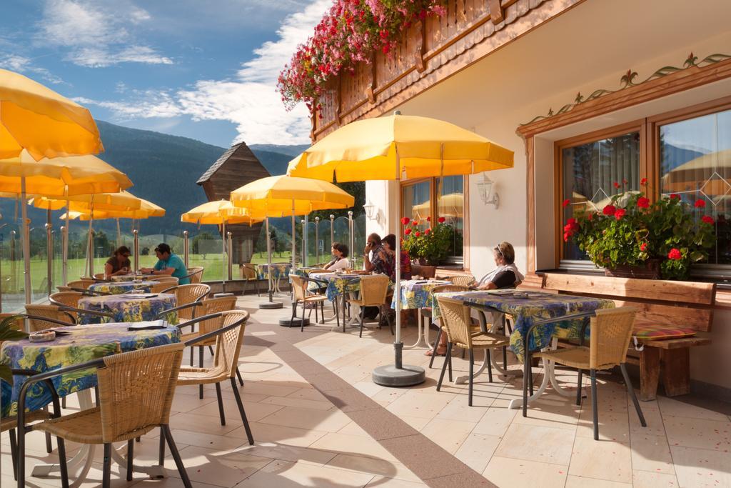 Hotel Theiner Curon Venosta Exterior photo