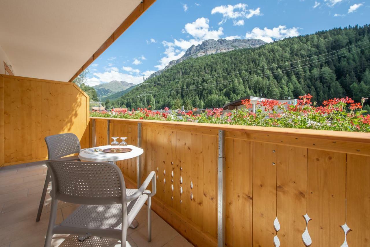 Hotel Theiner Curon Venosta Exterior photo