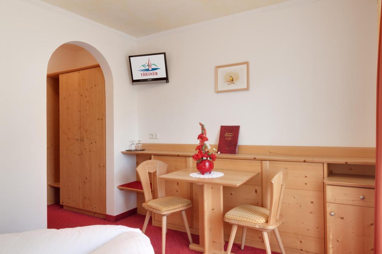 Hotel Theiner Curon Venosta Exterior photo